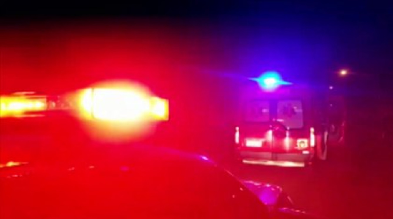 Um grave acidente na rodovia Carvalho Pinto, no km 100, em São José dos Campos, resultou na morte de três pessoas