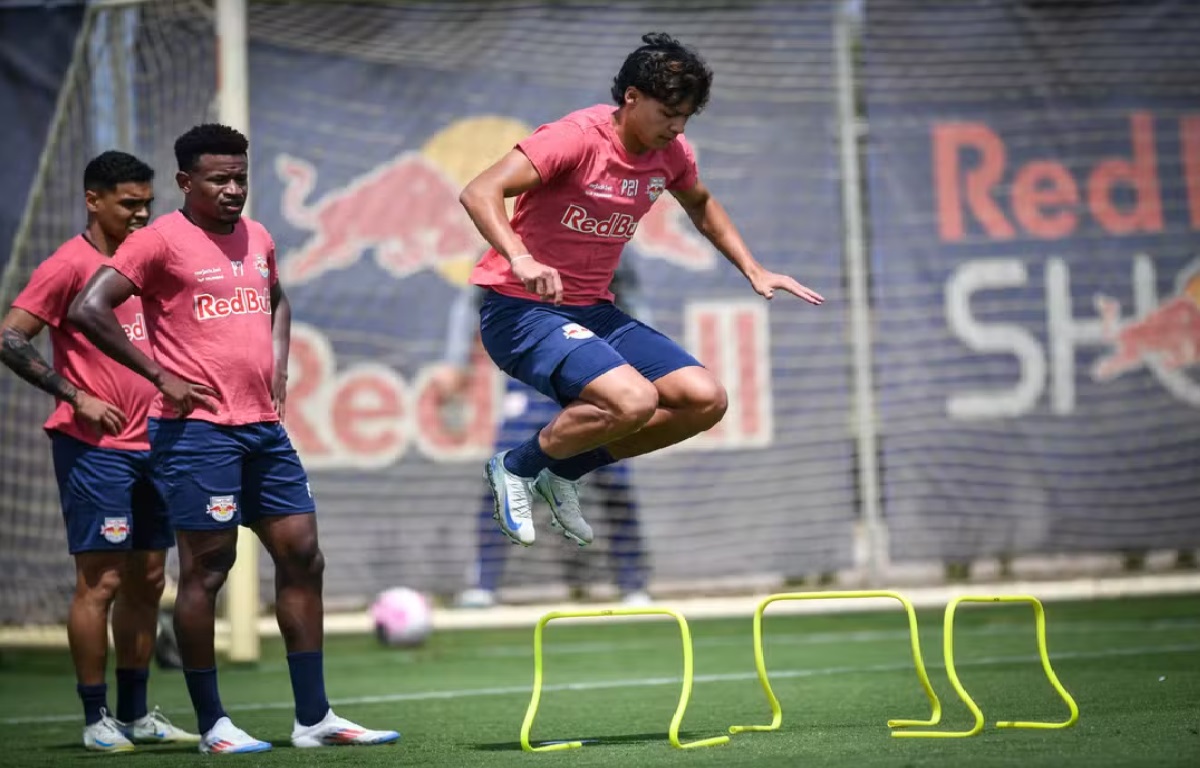 auxiliar-anderson-marques-comanda-treino-do-bragantino-apos-saida-de-pedro-caixinha