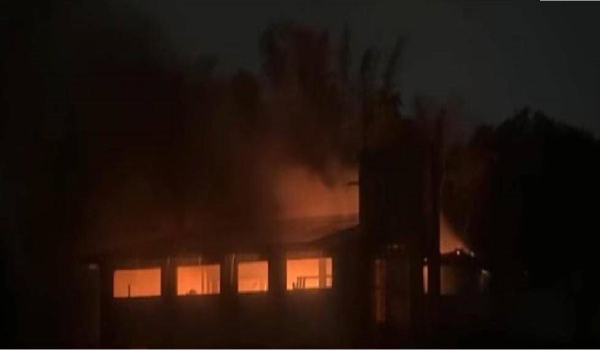 chuva-ajuda-a-controlar-incendio-em-casa-de-eventos-de-taubate