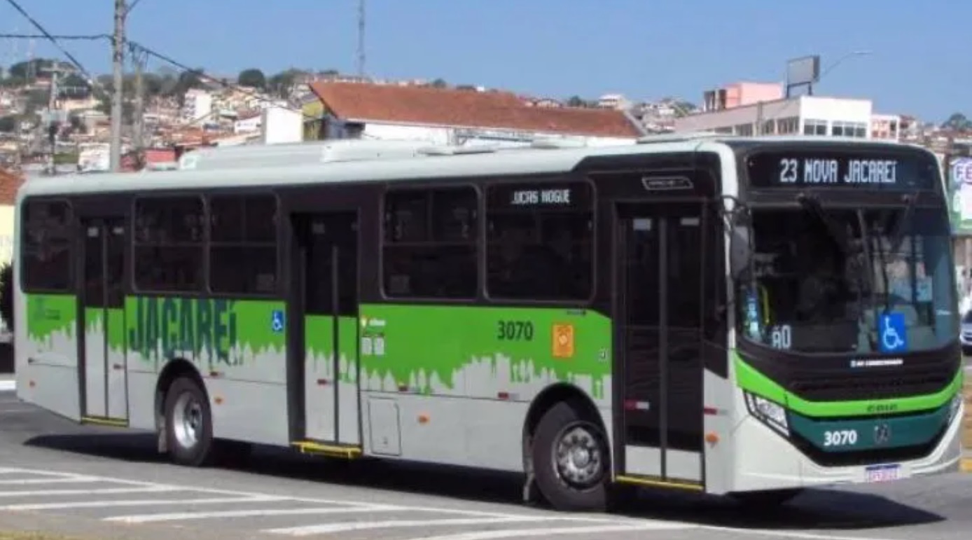 greve-de-onibus-motoristas-e-cobradores-paralisam-transporte-em-jacarei-por-falta-de-pagamento