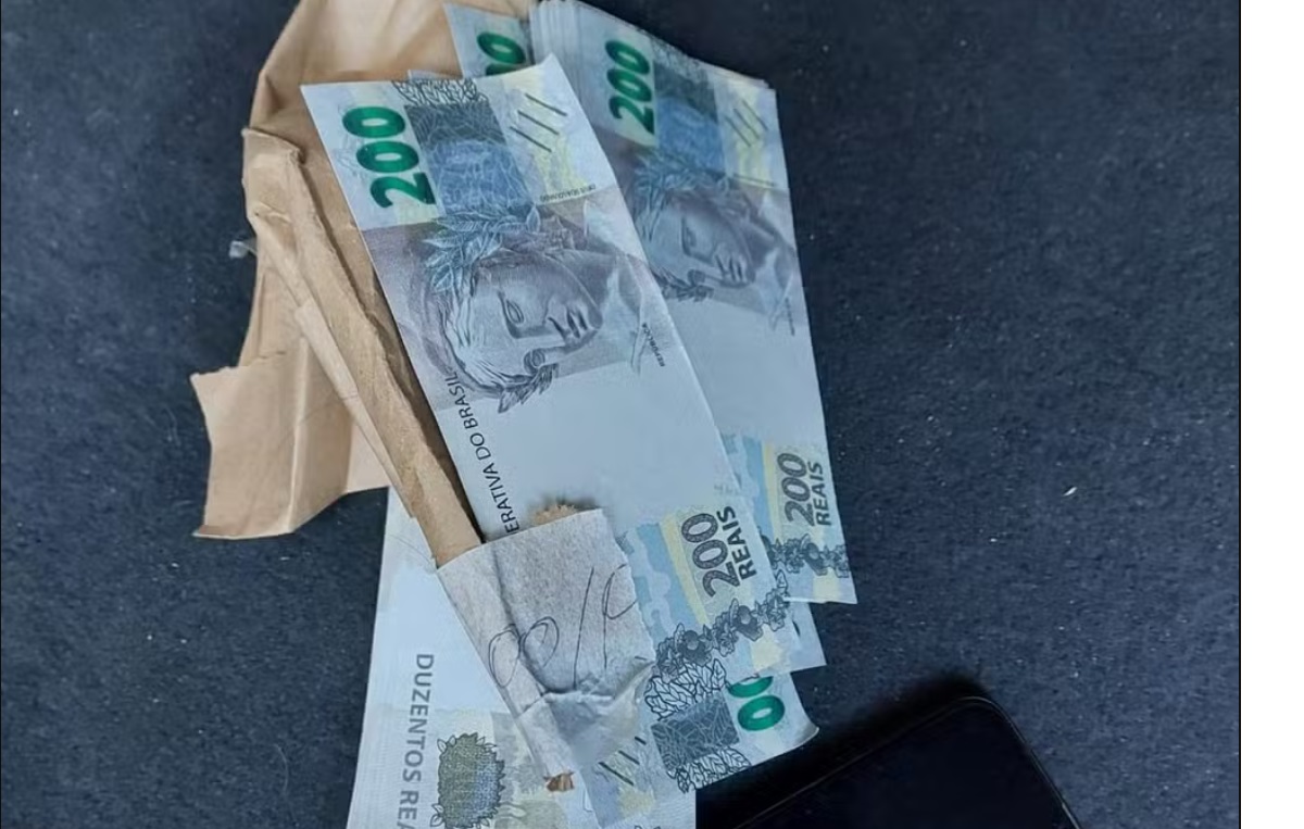 homem-e-preso-com-mais-de-r-19-mil-em-notas-falsas-em-sao-jose-dos-campos
