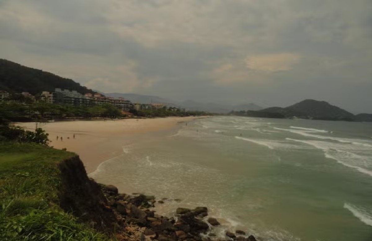 homem-de-35-anos-morre-afogado-na-praia-grande-em-ubatuba