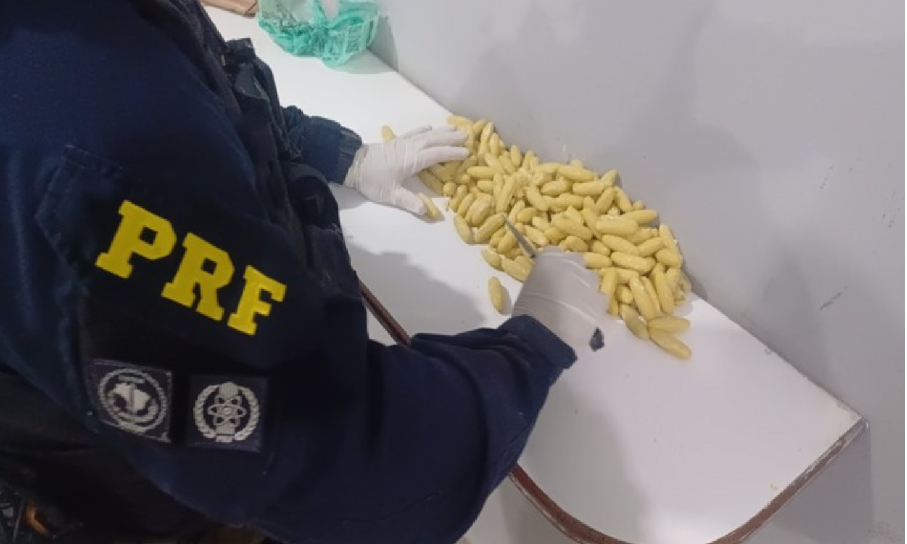 prf-prende-mulher-por-trafico-de-drogas-em-jacarei