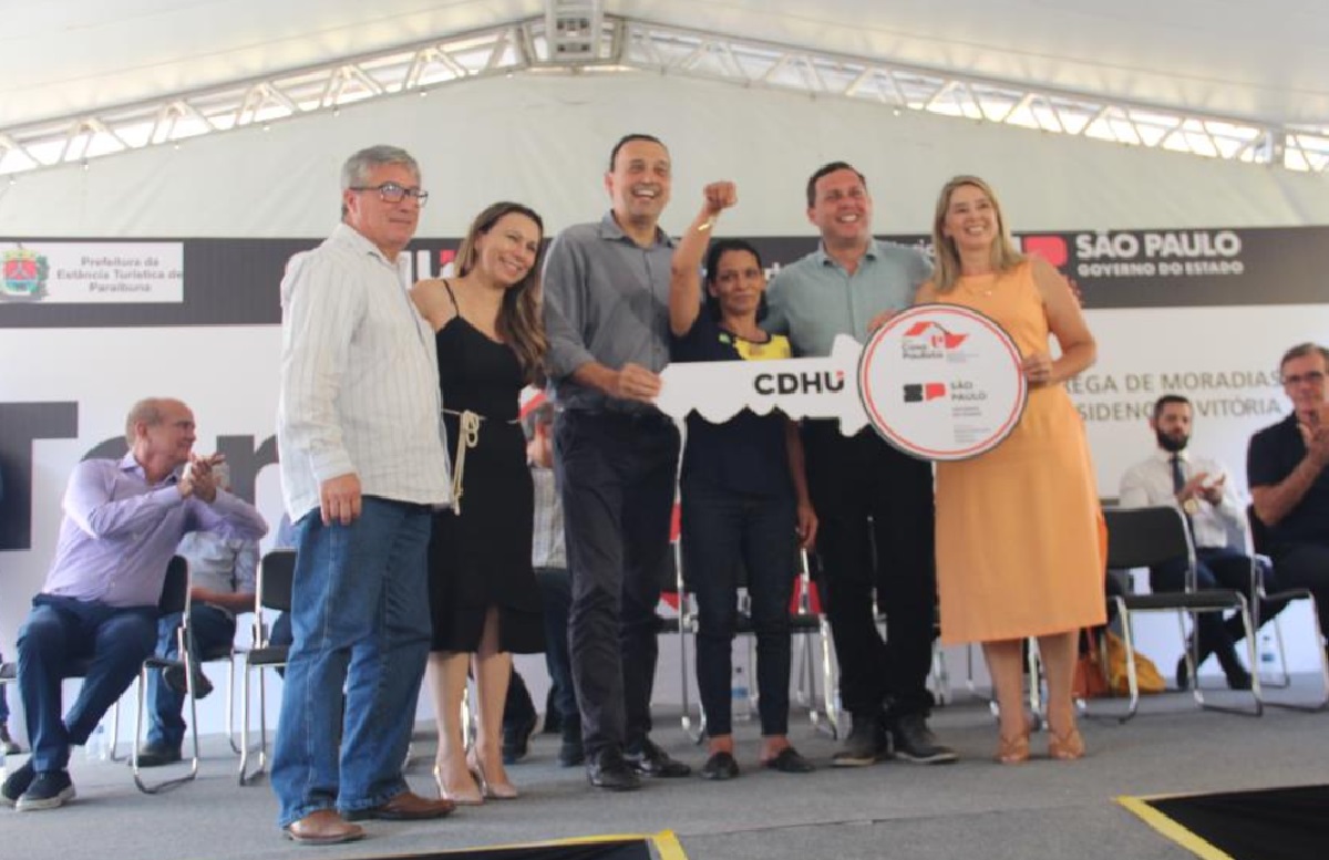 entregas-do-residencial-vitoria-em-paraibuna-prefeitura-e-cdhu-realizam-sonho-habitacional