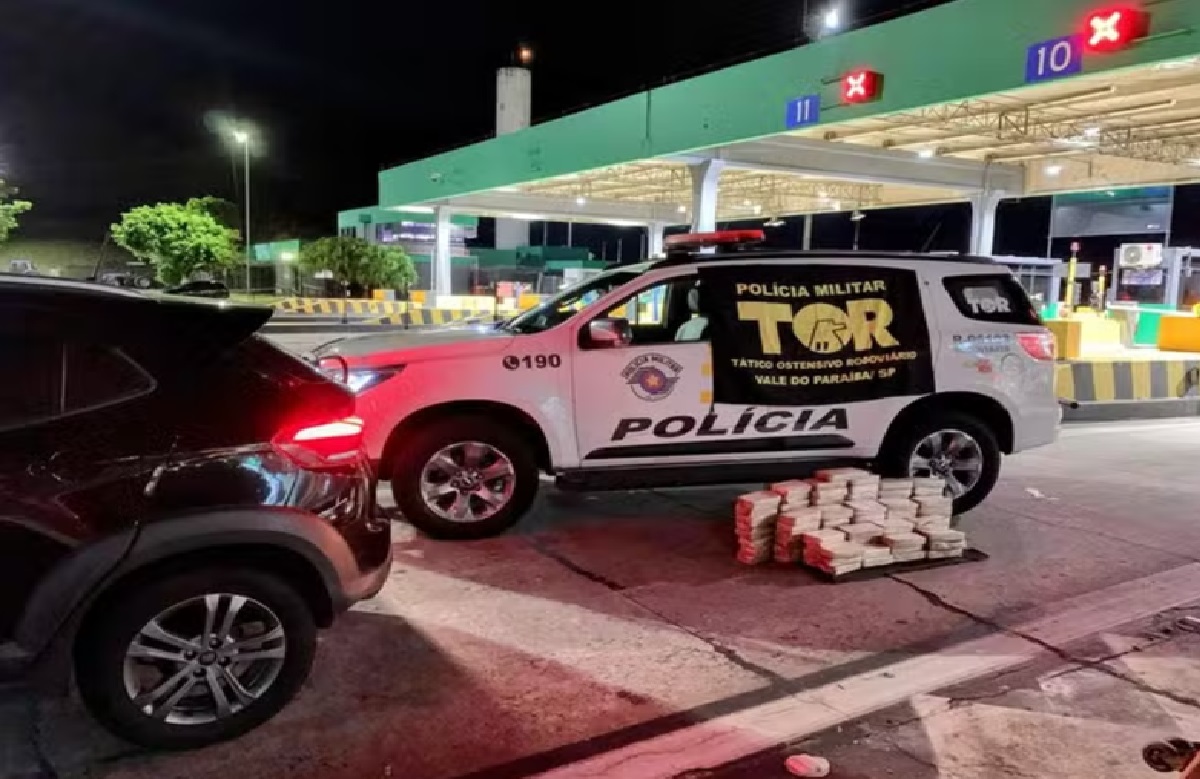 motorista-e-preso-com-110-kg-de-drogas-em-carro-roubado-em-sao-jose-dos-campos