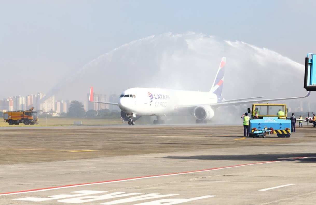 aeroporto-de-sao-jose-dos-campos-celebra-21-meses-de-operacao-com-3-mil-toneladas-de-carga