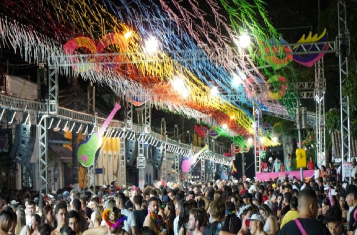 ilhabela-inicia-a-2a-onda-do-carnaval-2025-com-festa-e-tradicao