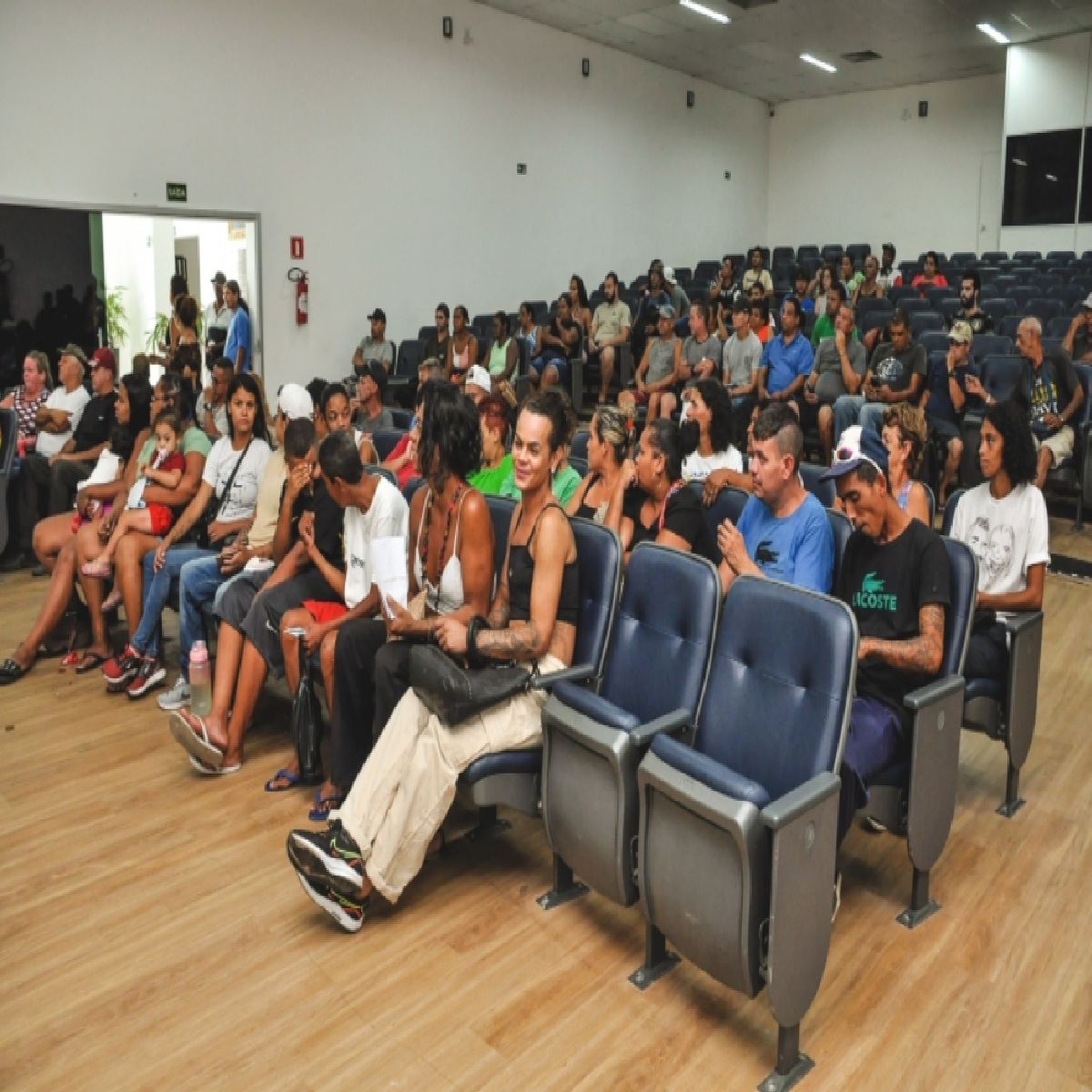 inscricoes-para-o-programa-aparecida-trabalho-lotam-auditorio