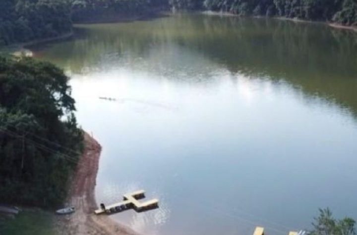 jovem-de-22-anos-morre-afogado-apos-barco-tombar-na-represa-de-nazare-paulista