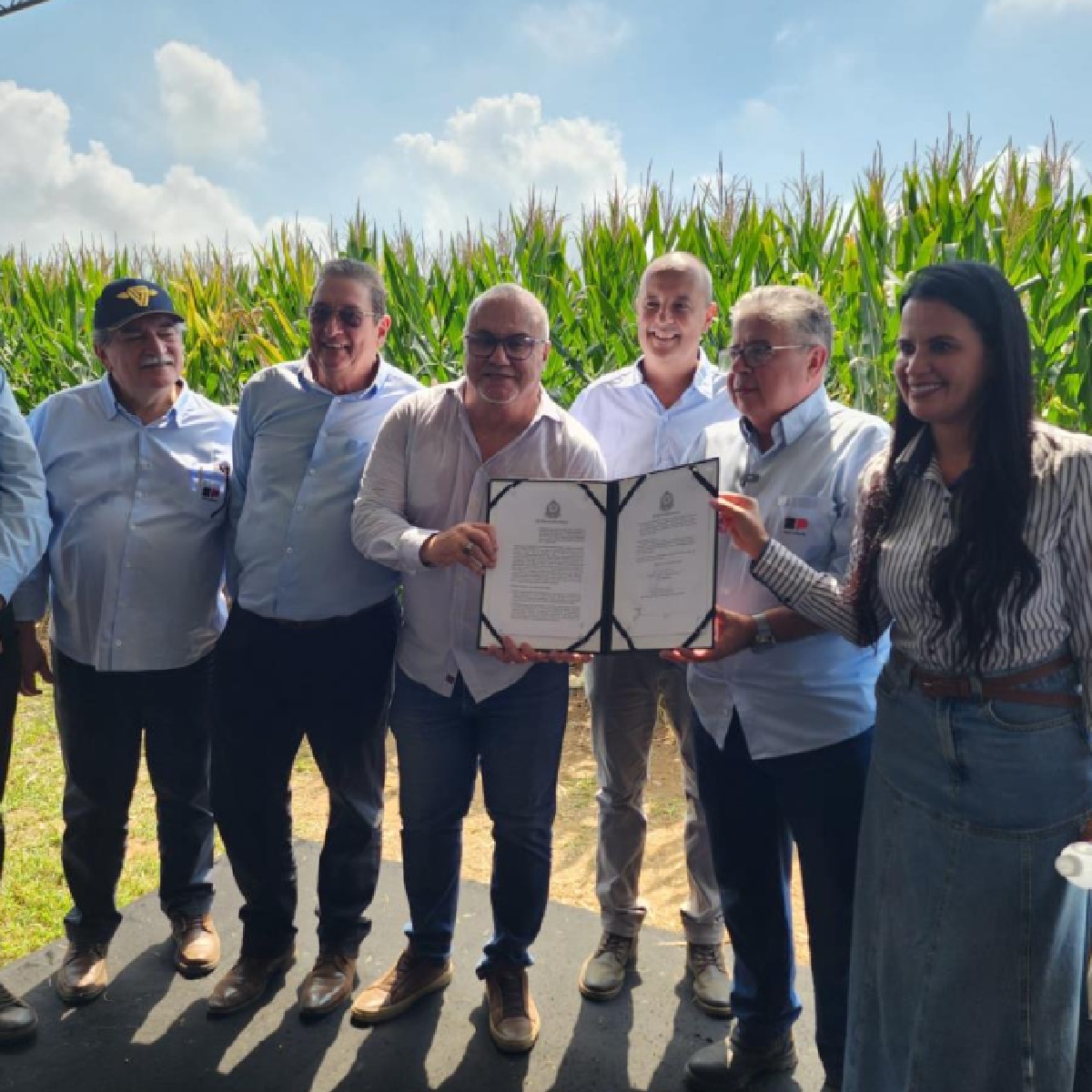 pindamonhangaba-firma-acordo-com-o-estado-para-impulsionar-a-producao-de-leite