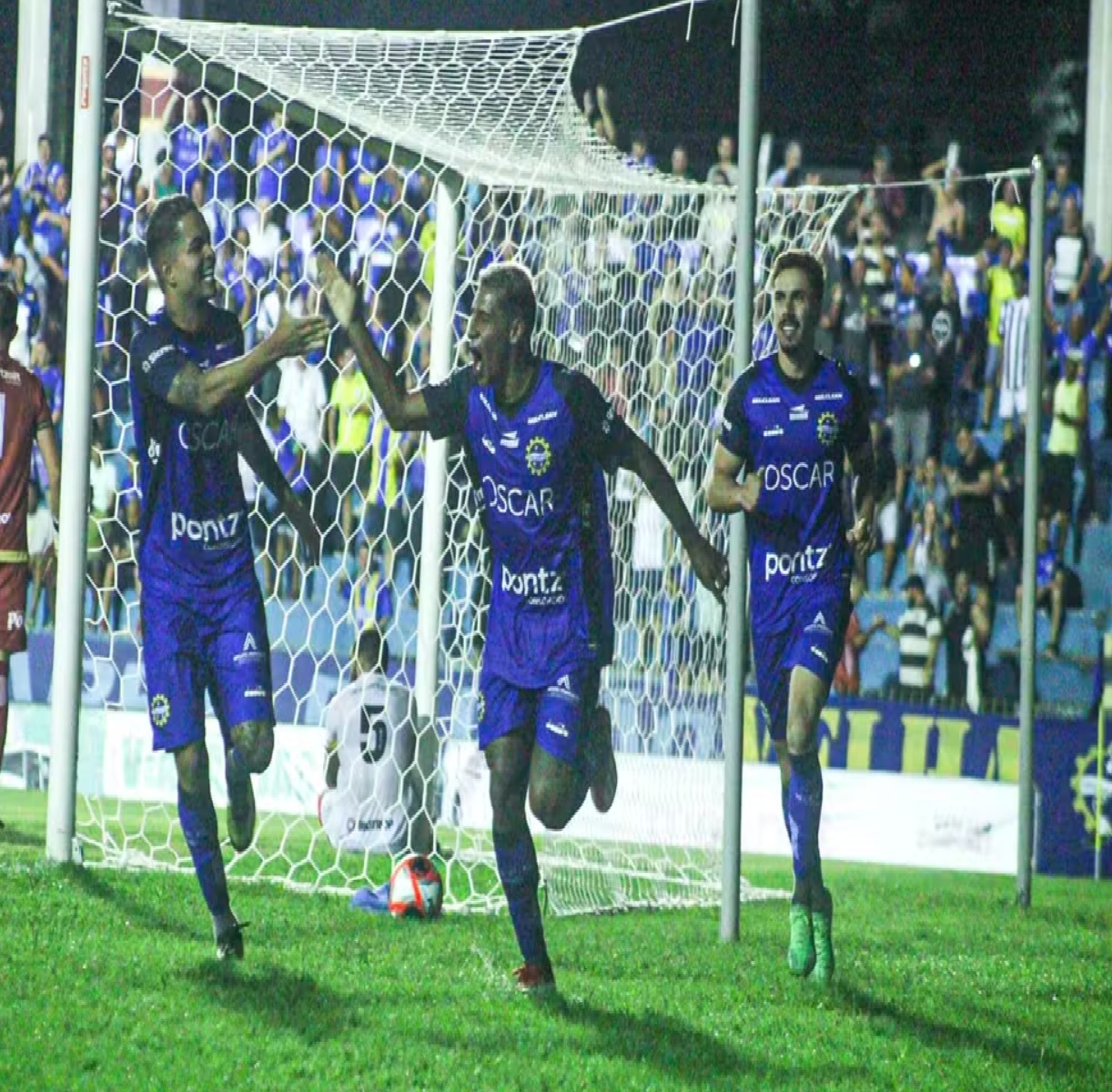 sao-jose-vence-xv-de-piracicaba-e-mantem-se-no-g-8-da-serie-a2