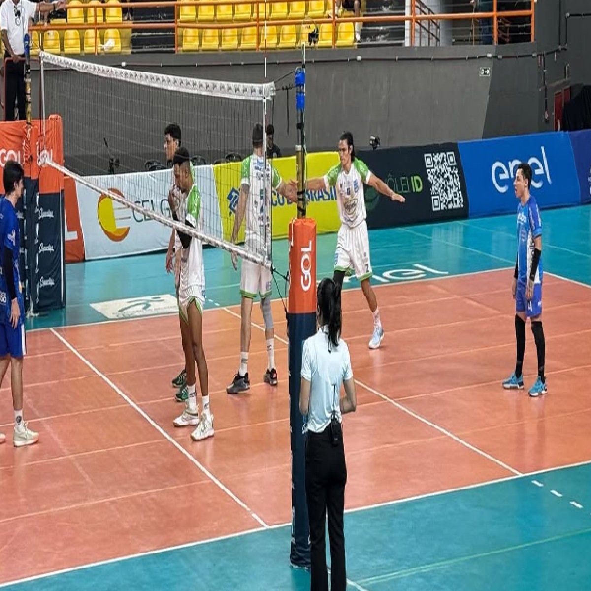 volei-sao-jose-vence-neurologia-ativa-encerra-jejum-na-superliga-e-jogo-tem-protesto