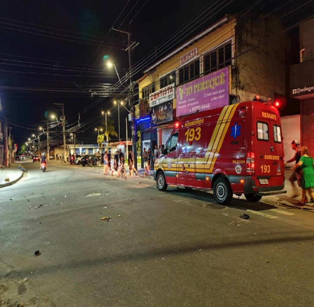 acidente-entre-duas-motocicletas-deixa-dois-feridos-em-caraguatatuba