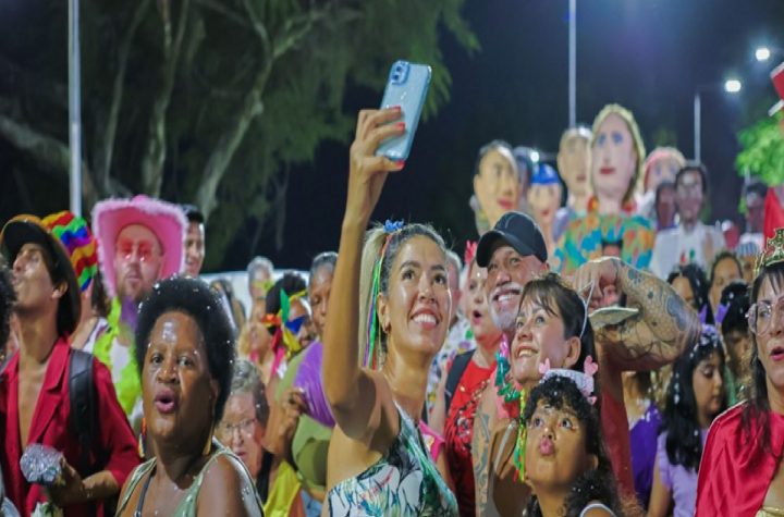 bloco-piro-piraquara-arrasta-multidao-na-abertura-do-carnaval-em-sao-jose-dos-campos