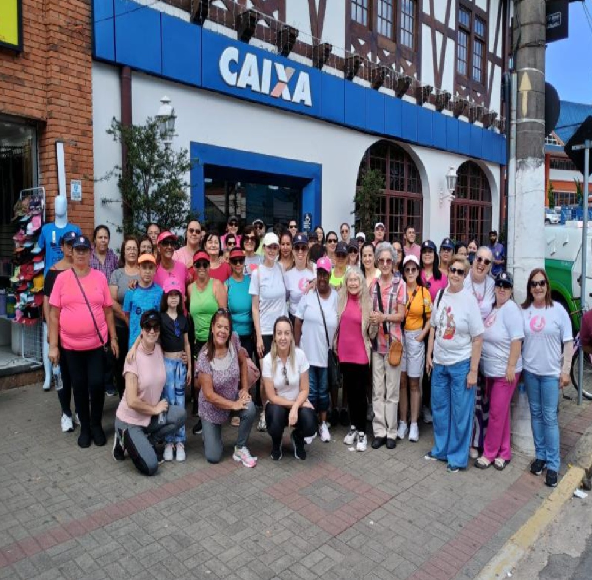 caminhada-celebra-o-dia-da-mulher-com-foco-na-saude-e-bem-estar-em-campos-do-jordao