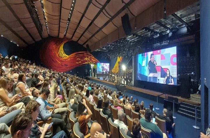 escolas-do-vale-e-litoral-norte-recebem-premio-de-excelencia-educacional