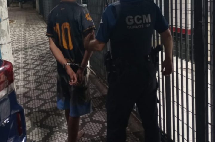 gcm-impede-furto-em-escola-de-taubate-e-suspeito-e-preso