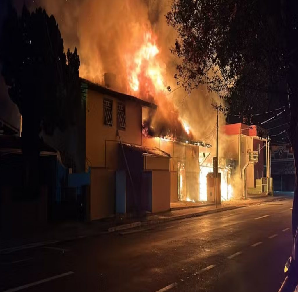 incendio-criminoso-em-abrigo-deixa-quatro-mortos-em-sao-jose-dos-campos