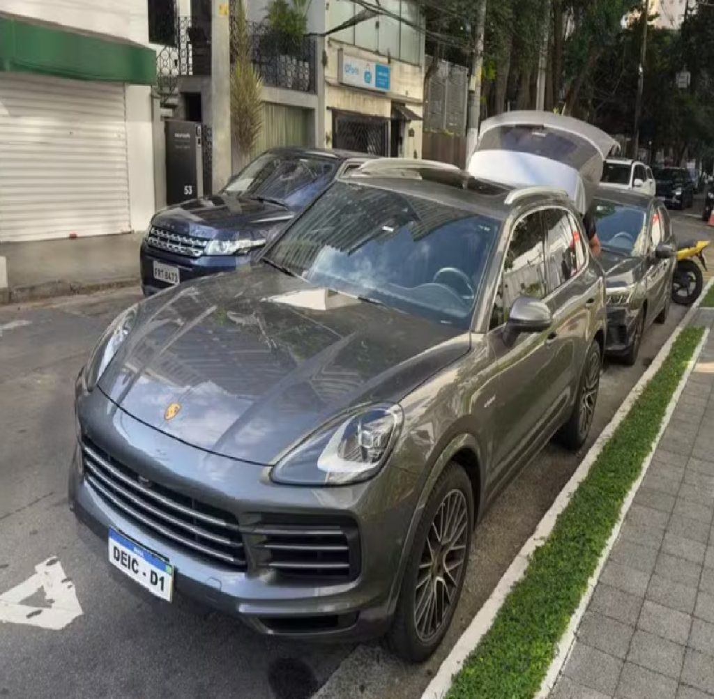 operacao-contra-lavagem-de-dinheiro-resulta-em-apreensao-de-r-170-mil-e-carro-de-luxo