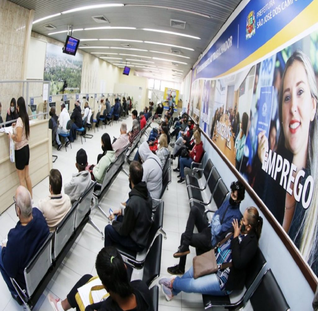pat-de-sao-jose-dos-campos-inicia-semana-com-585-vagas-de-emprego