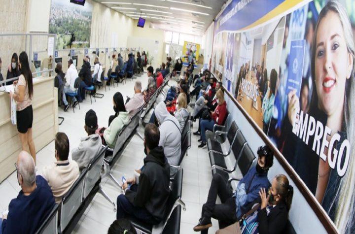 pat-de-sao-jose-dos-campos-inicia-semana-com-585-vagas-de-emprego