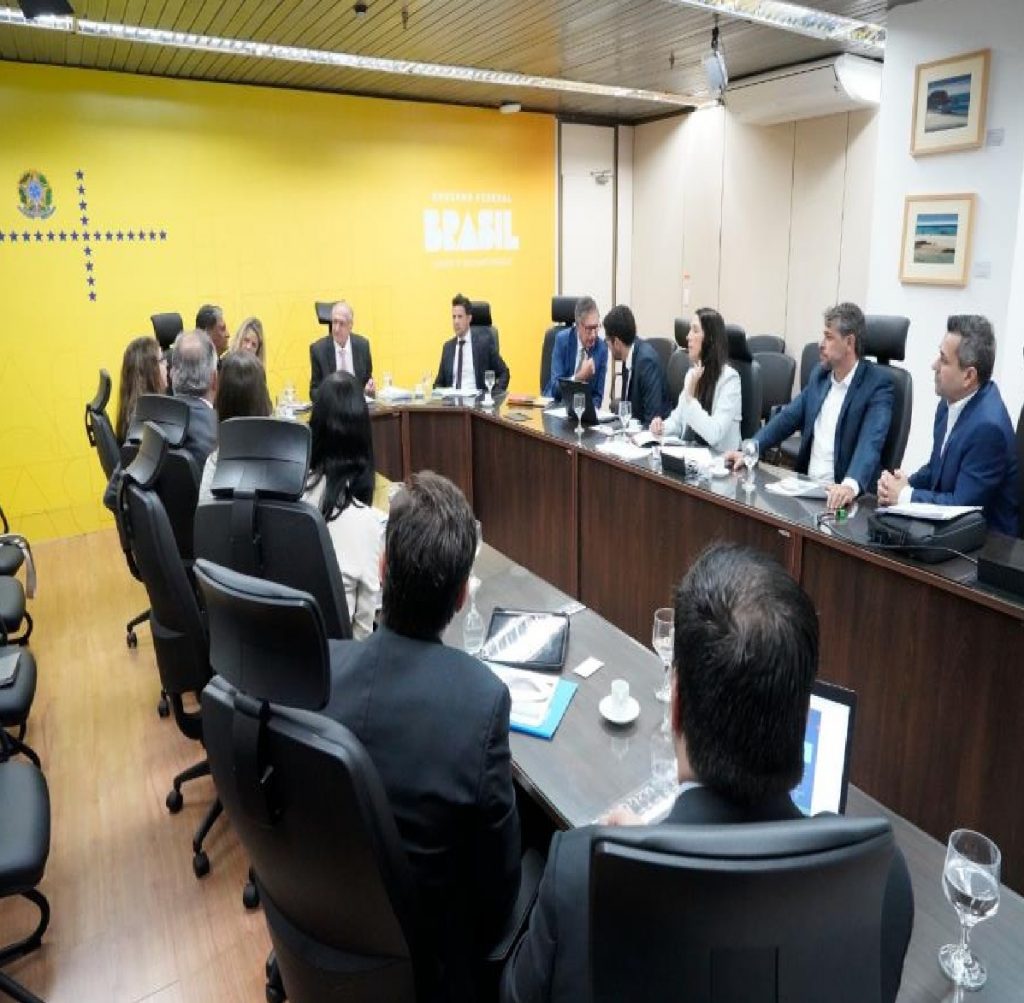 pindamonhangaba-discute-fortalecimento-industrial-em-brasilia