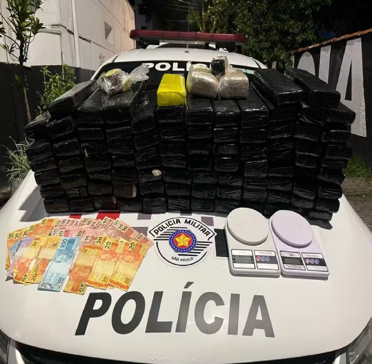 pm-prende-homem-com-90-tijolos-de-maconha-em-ubatuba-sp