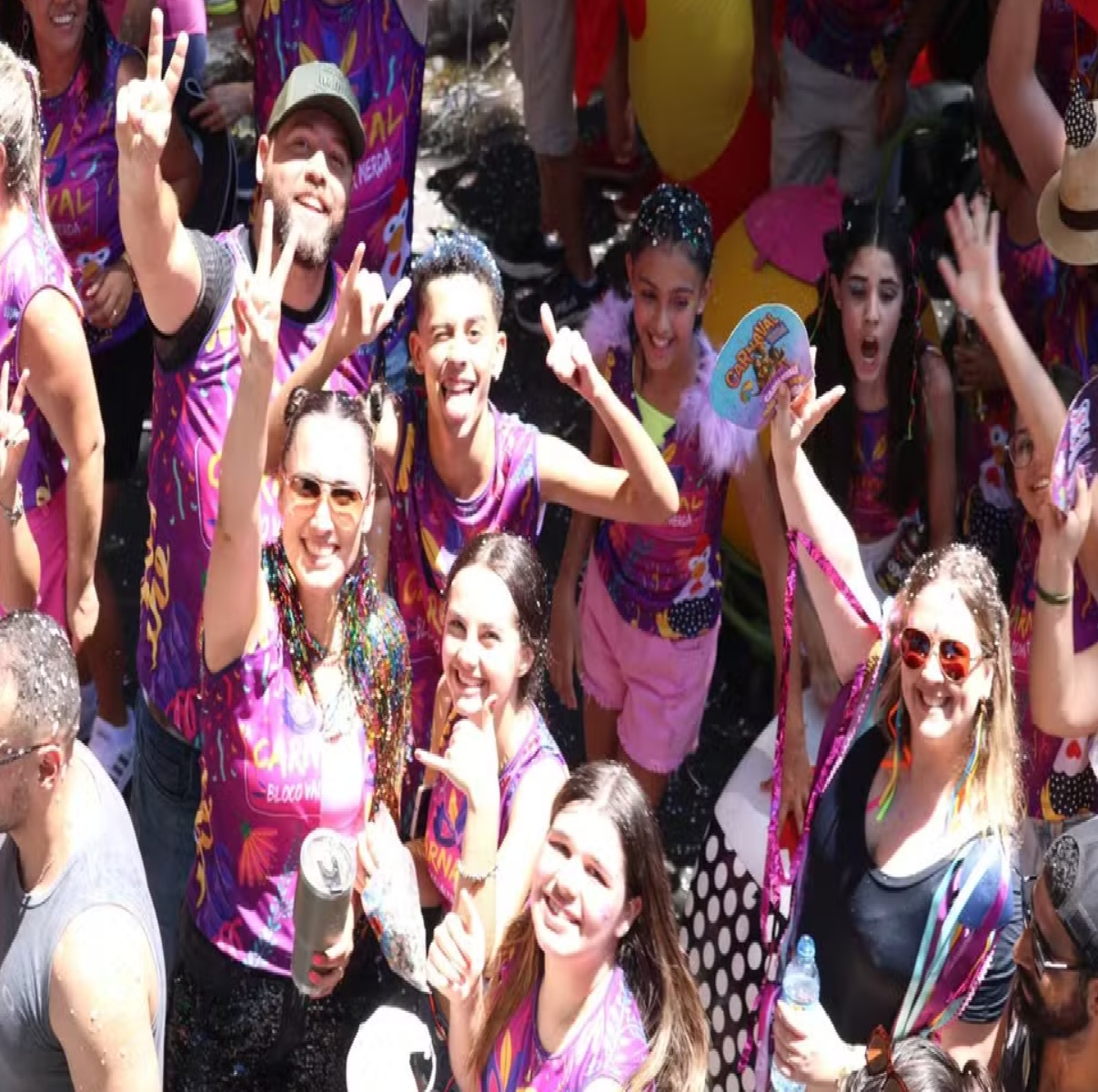 programe-seu-domingo-de-carnaval-e-conheca-as-atracoes-imperdiveis-da-regiao-de-hoje