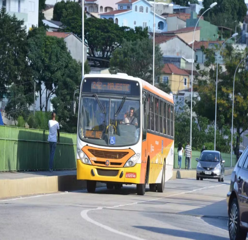sao-jose-dos-campos-firma-contrato-para-aluguel-de-400-onibus-eletricos