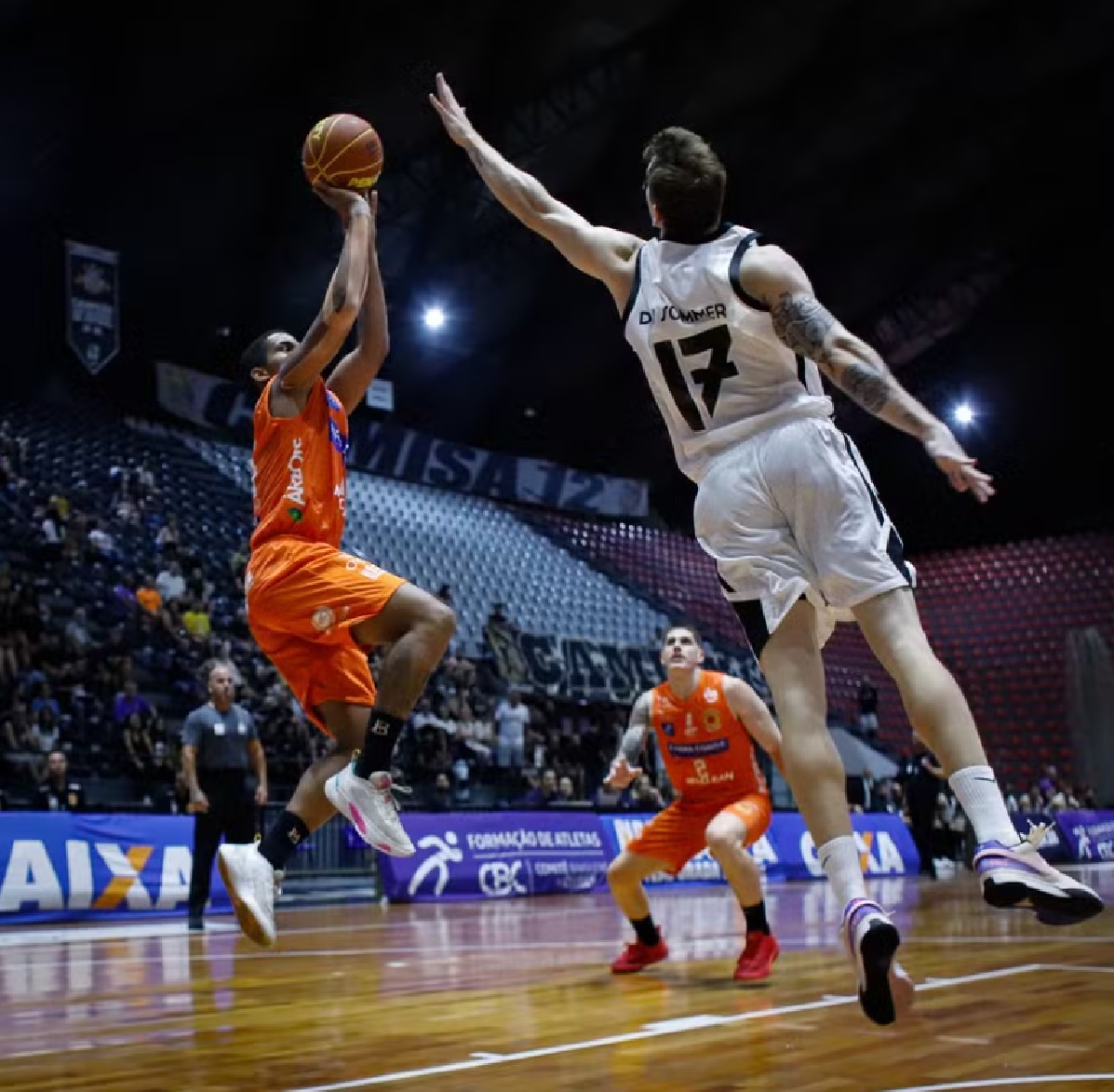 sao-jose-vence-corinthians-fora-de-casa-por-77-a-72-e-sobe-para-a-9a-colocacao-no-nbb