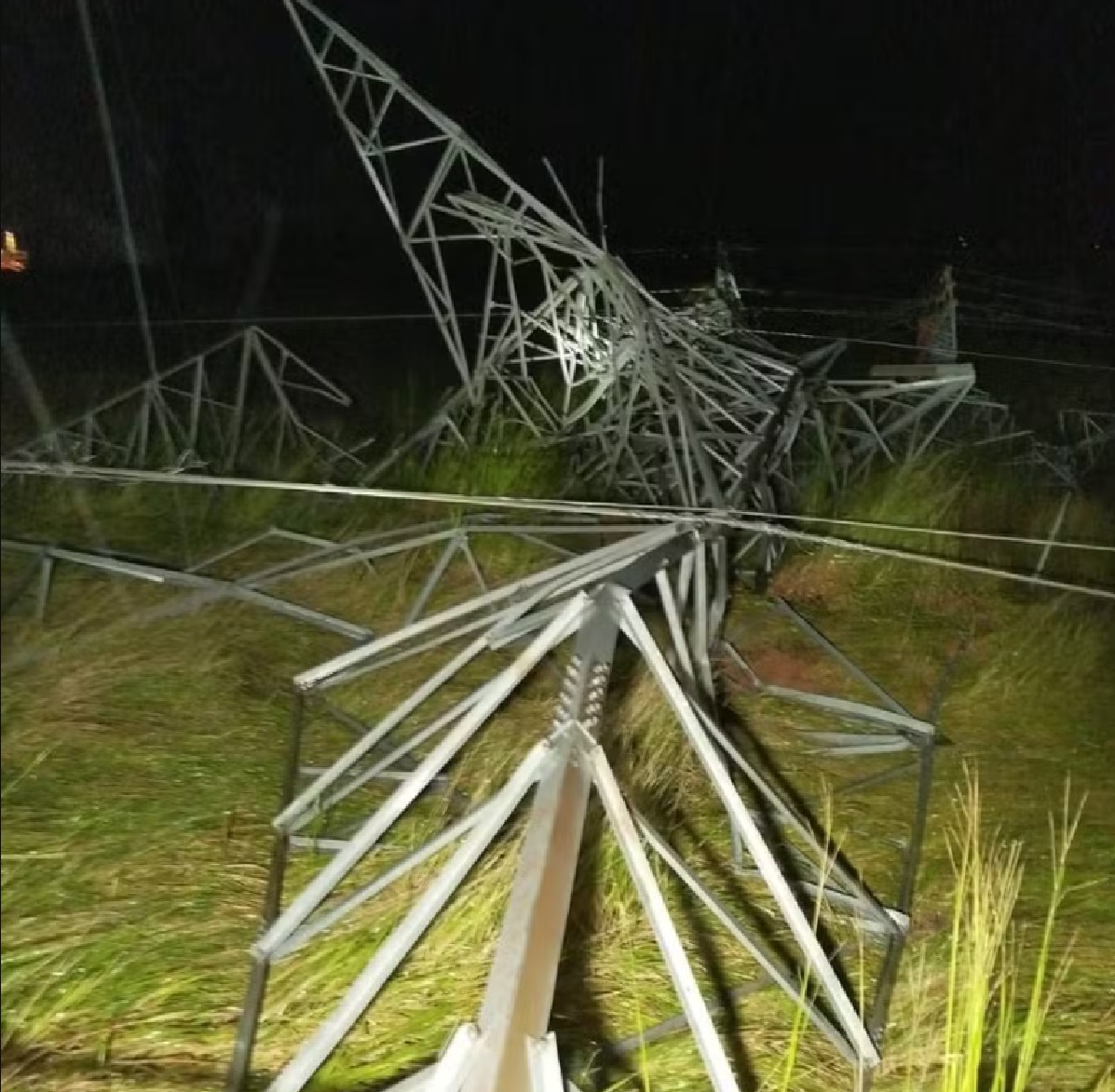 temporal-causa-apagao-e-interrupcao-de-energia-em-cidades-do-vale-do-paraiba