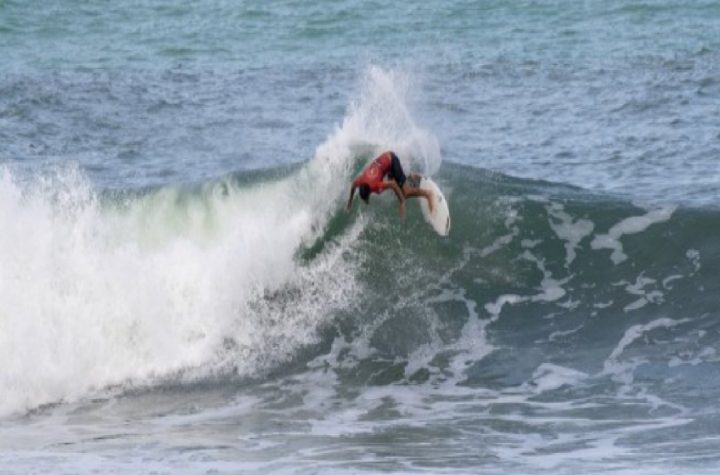 altas-ondas-e-viradas-emocionantes-marcam-segundo-dia-do-qs-6000-em-sao-sebastiao