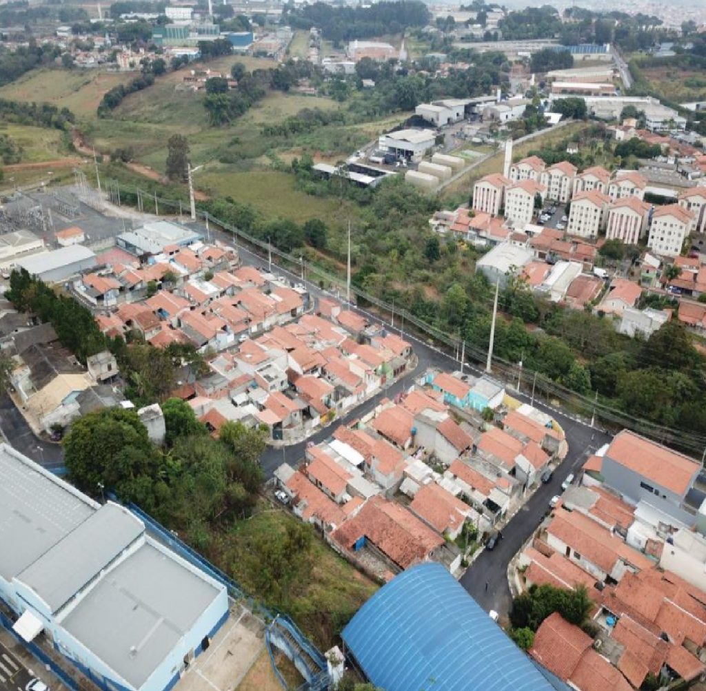 braganca-paulista-entrega-titulos-de-regularizacao-fundiaria-do-nucleo-francisco-sabella