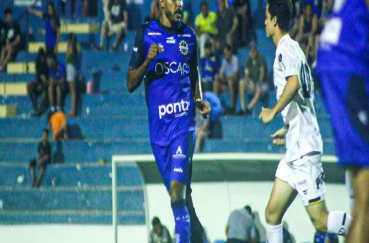 danilo-fidelis-renova-contrato-e-reforca-o-sao-jose-na-copa-paulista