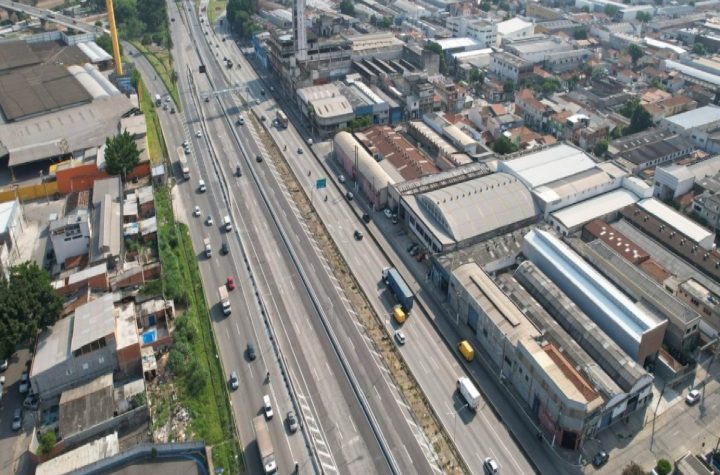 feriado-do-dia-do-trabalho-deve-movimentar-mais-de-960-mil-veiculos-nas-rodovias-via-dutra-e-rio-santos