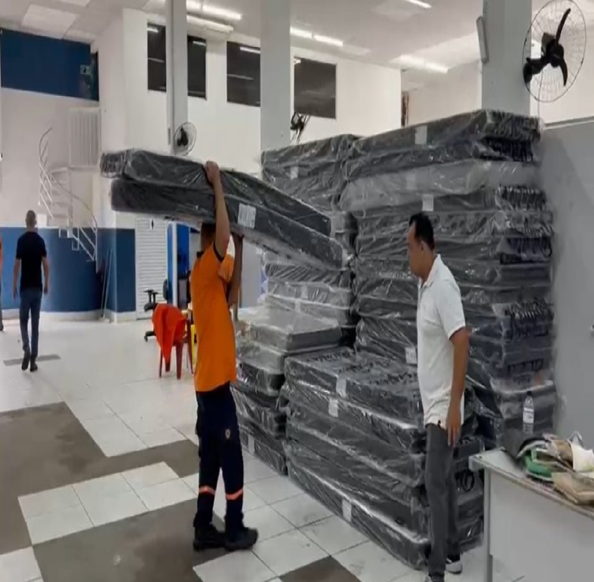 governo-de-sp-envia-ajuda-humanitaria-a-desabrigados-apos-fortes-chuvas-em-ubatuba