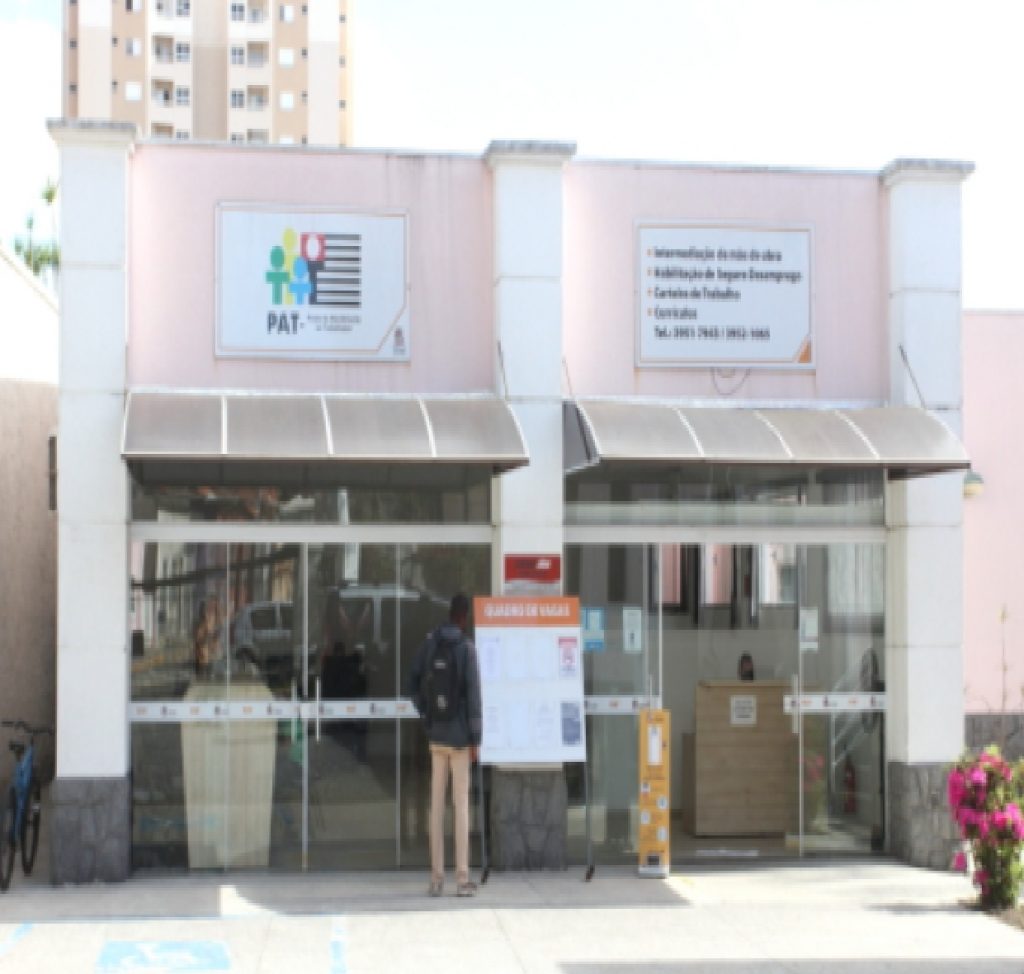 supermercado-no-villa-branca-abre-26-vagas-de-emprego-por-meio-do-pat-de-jacarei