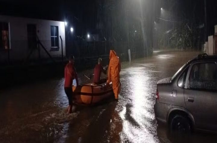 temporal-deixa-moradores-desalojados-em-ubatuba