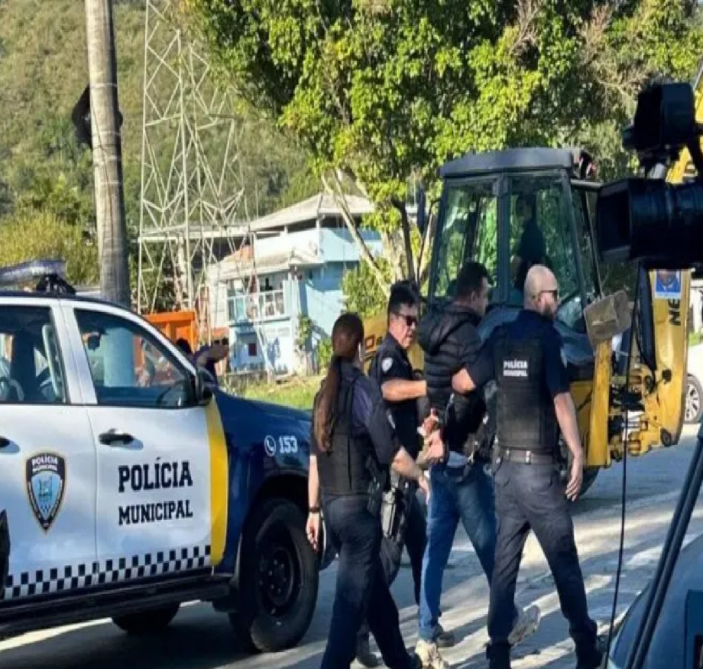 botao-do-panico-em-escola-aciona-policia-municipal-e-pai-agressor-e-detido-em-sao-sebastiao