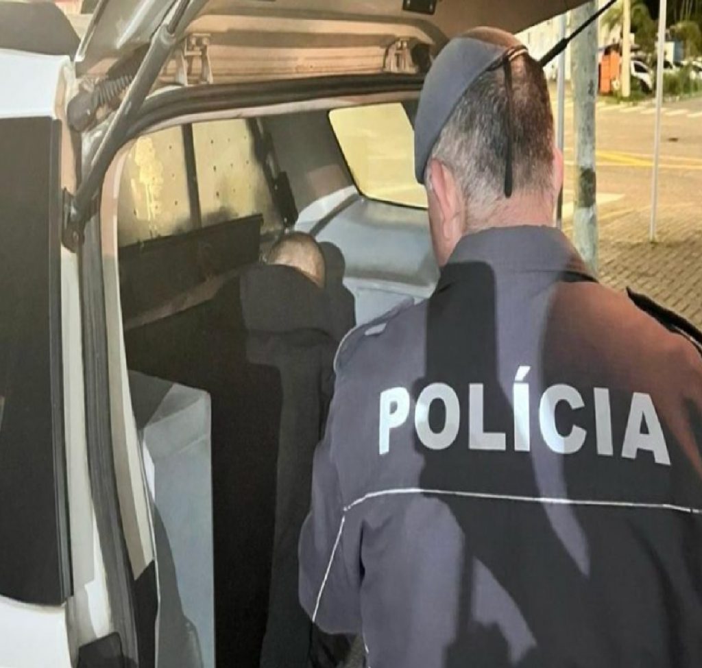 foragido-por-trafico-e-preso-com-droga-e-arma-pela-policia-militar-em-ubatuba