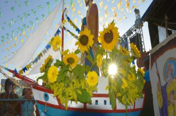 fundart-abre-inscricoes-para-concurso-de-barcos-e-canoas-decorados-da-festa-de-sao-pedro-em-ubatuba