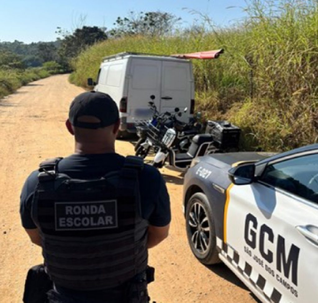 gcm-e-csi-de-sao-jose-dos-campos-recuperam-van-e-motos-eletricas-furtadas