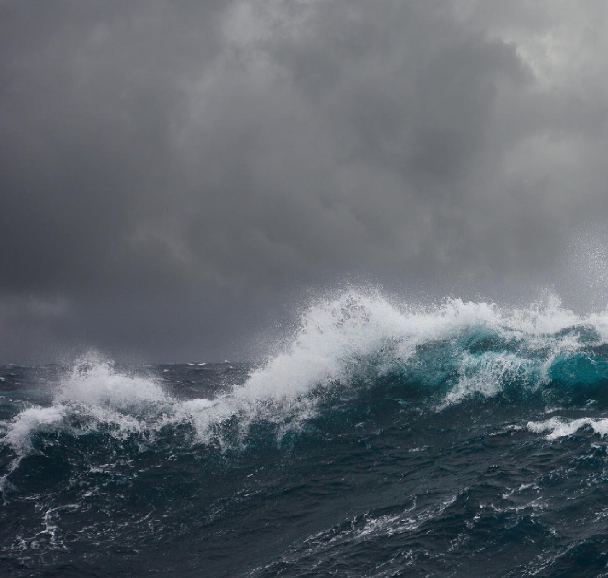 marinha-emite-alerta-de-ressaca-entre-ubatuba-e-arraial-do-cabo-nos-dias-22-e-23-de-maio