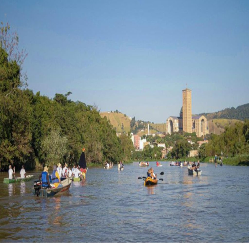 36a-romaria-fluvial-parte-de-tremembe-neste-domingo-rumo-a-basilica-de-aparecida