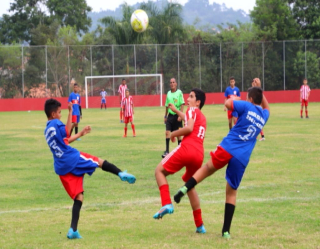 fim-de-semana-tem-rodada-do-campeonato-de-futebol-de-base-em-jacarei-veja-horarios-e-locais-dos-jogos
