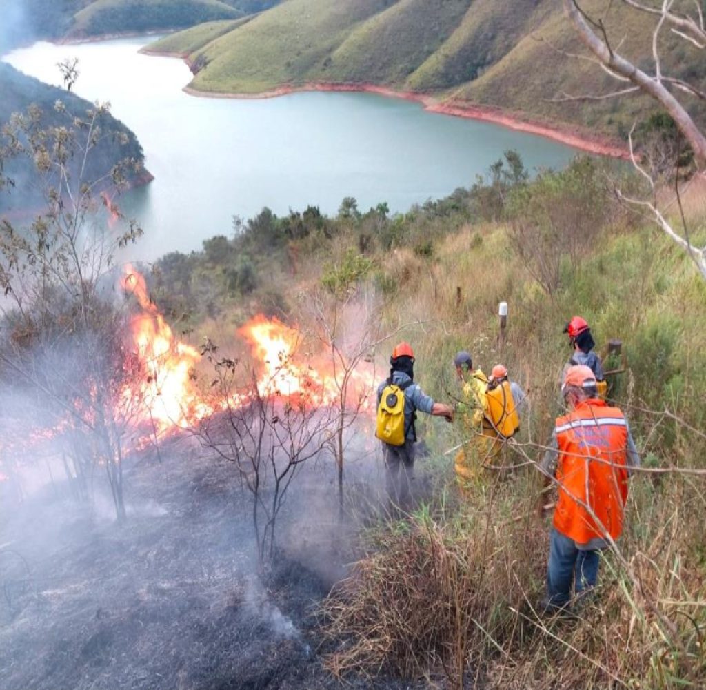 paraibuna-intensifica-acoes-contra-queimadas-e-treina-brigadistas-voluntarios