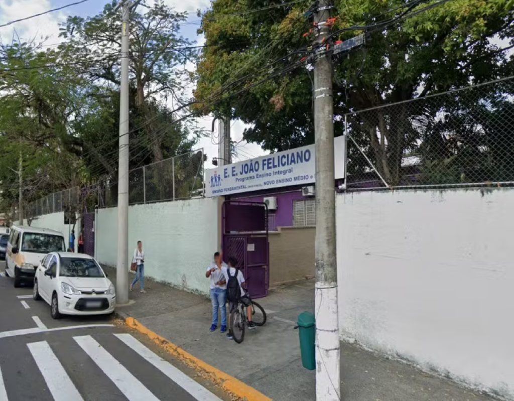 professor-e-esfaqueado-ao-impedir-ataque-entre-alunos-em-escola-estadual-de-jacarei