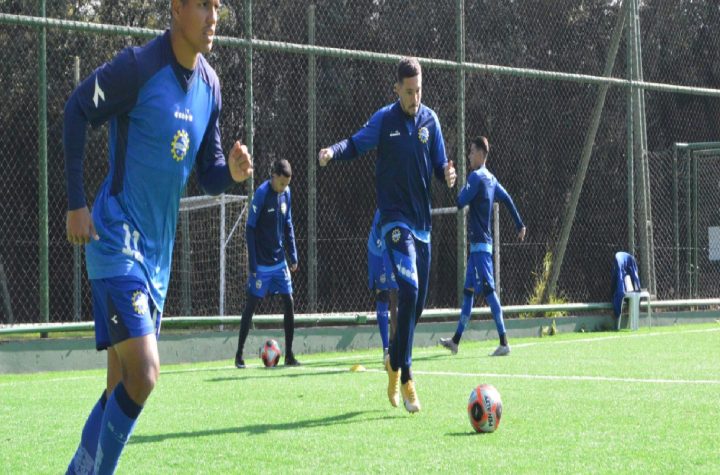 sao-jose-treina-em-campo-sintetico-para-duelo-contra-santo-andre-na-copa-paulista