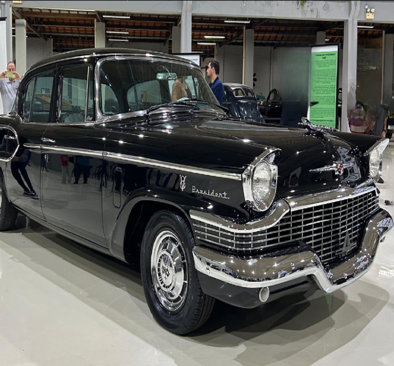 studebaker-1957-restaurado-e-destaque-no-acervo-do-museu-roberto-lee-em-cacapava