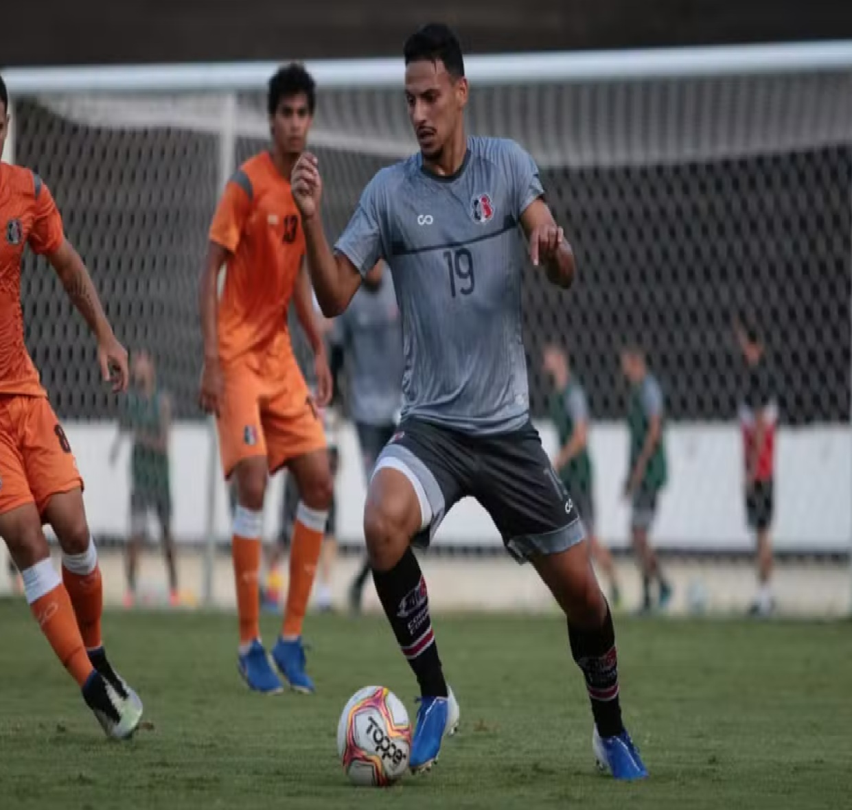 taubate-confirma-cinco-novos-reforcos-para-a-copa-paulista-2025